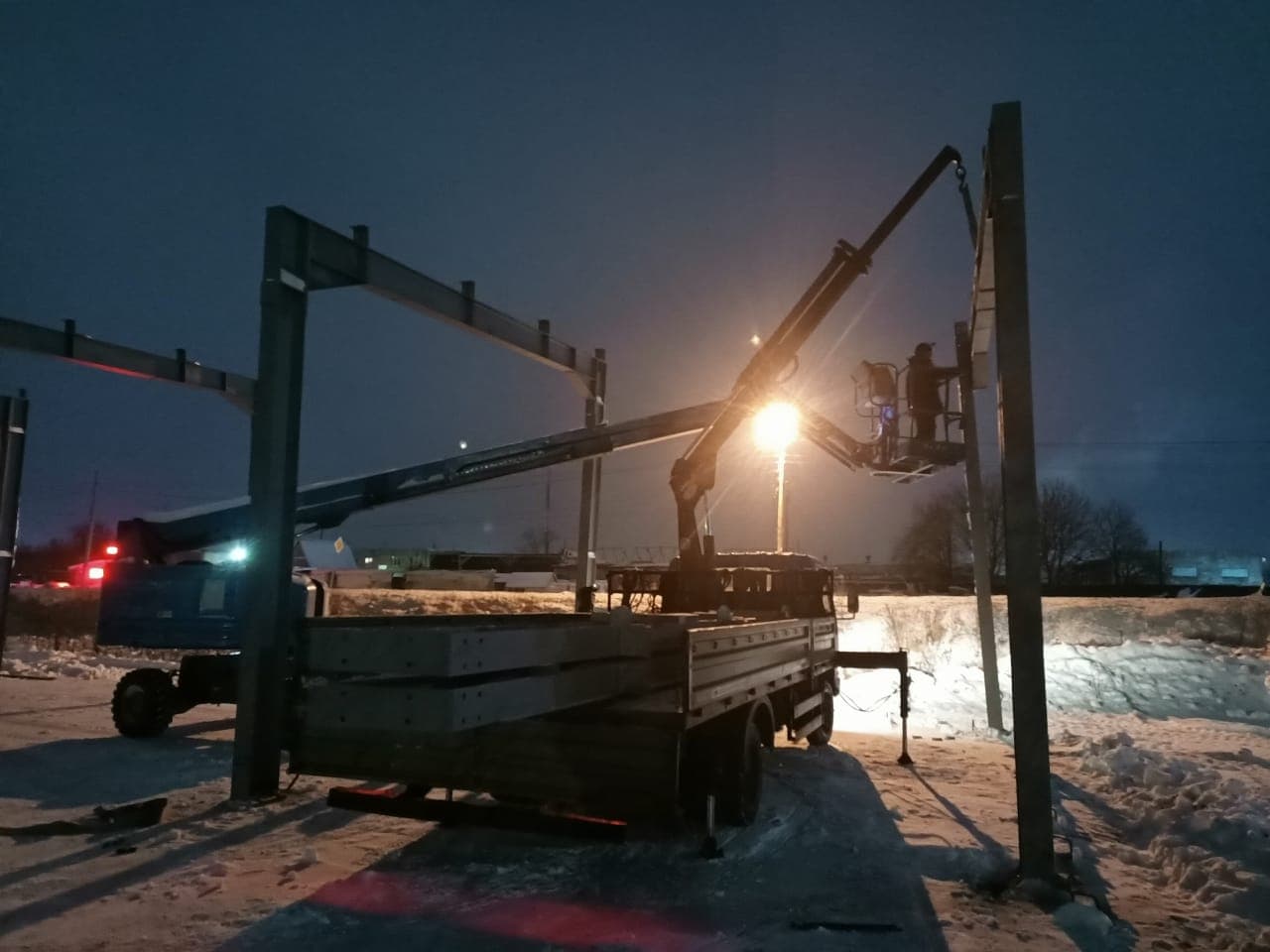 Изготовили и смонтировали каркасы зданий магазина Ленты в Яльгелево 14х53м и 16х14м - изображение 11